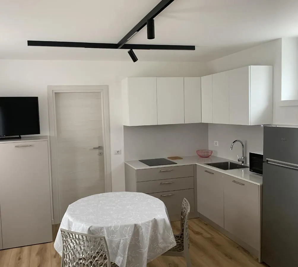 Appartamento Camelia Malcesine 0*,